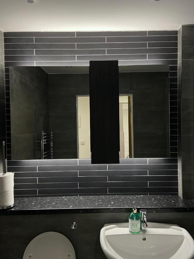 The Works - Private One Bedroom Apartment Manchester Exterior foto